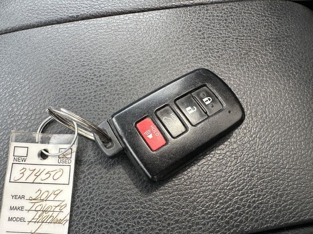 Toyota Highlander Limited V6 AWD (Natl) 2019