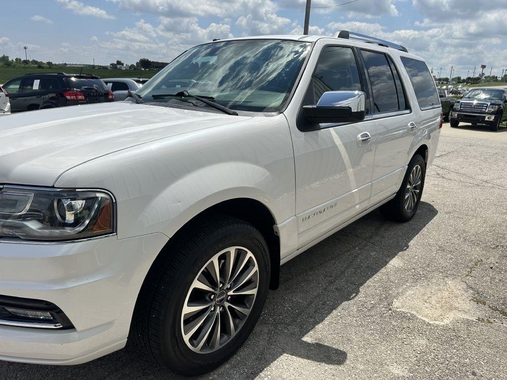 Lincoln Navigator 4WD 4dr 2015