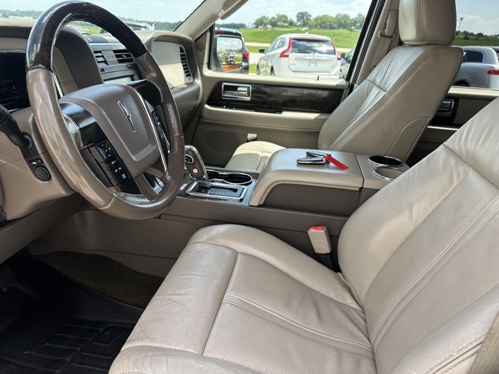 Lincoln Navigator 4WD 4dr 2015