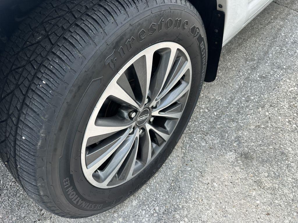 Lincoln Navigator 4WD 4dr 2015