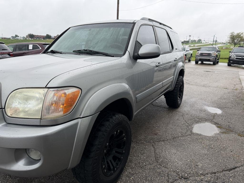 Toyota Sequoia 4WD 4dr SR5 (Natl) 2007
