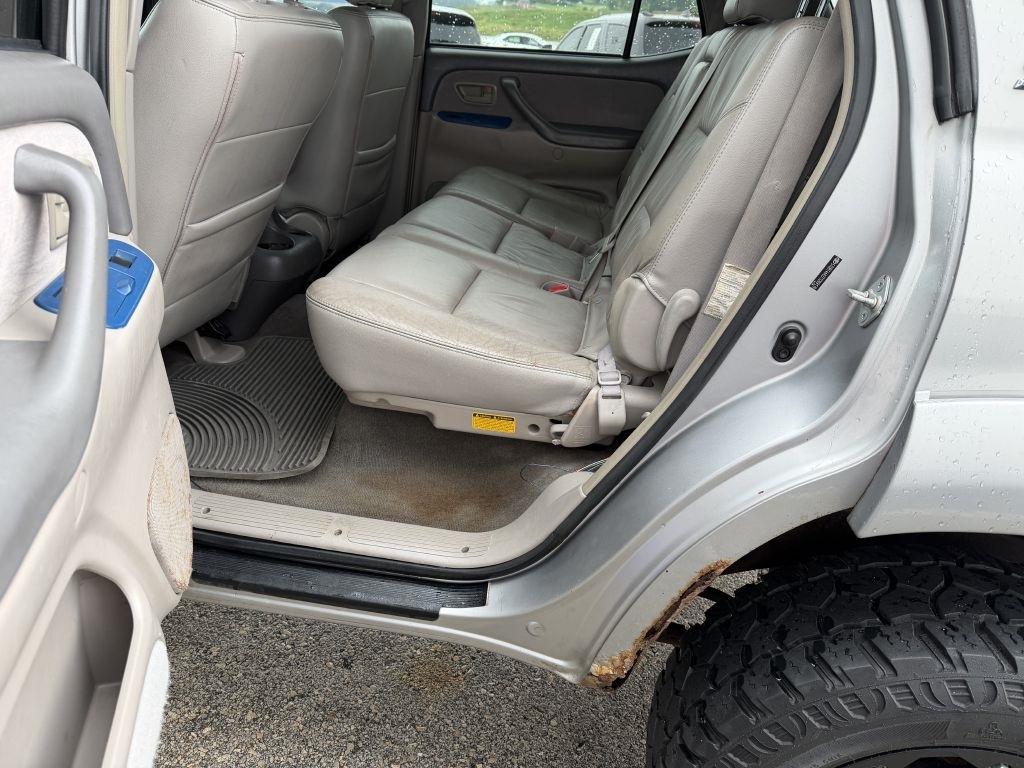 Toyota Sequoia 4WD 4dr SR5 (Natl) 2007