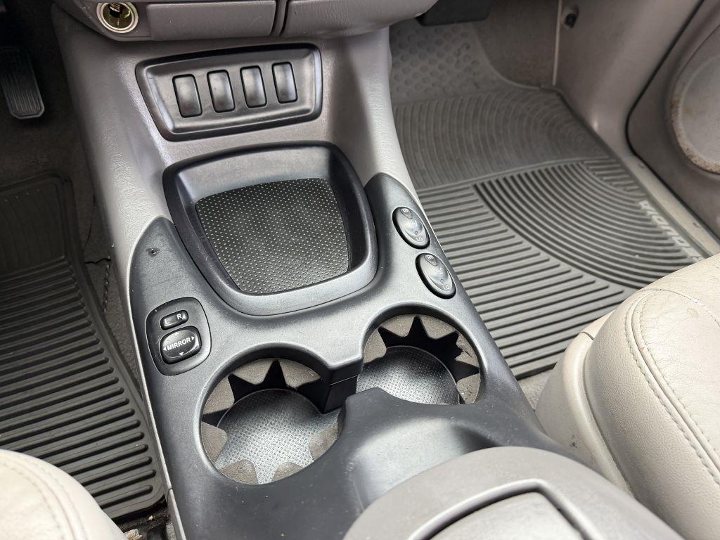 Toyota Sequoia 4WD 4dr SR5 (Natl) 2007