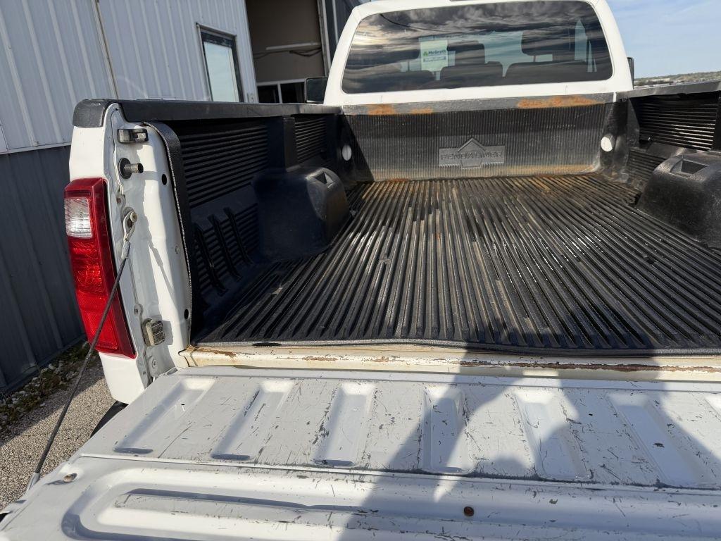 Ford Super Duty F-350 SRW 4WD Reg Cab 137" XLT 2014