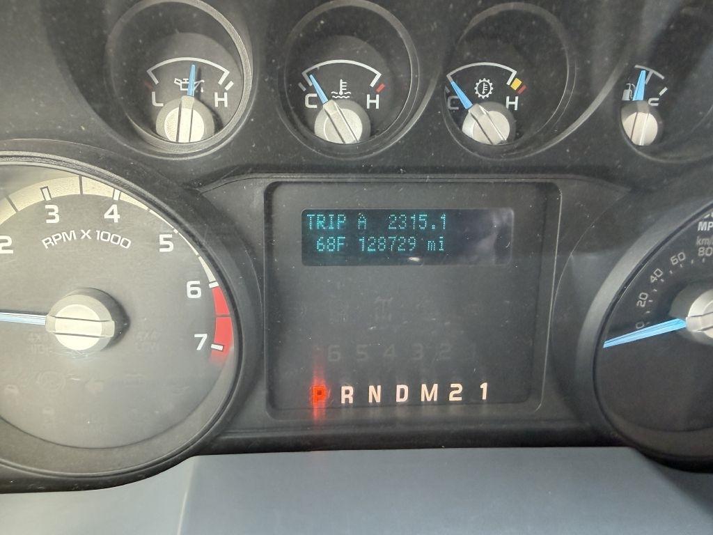 Ford Super Duty F-350 SRW 4WD Reg Cab 137" XLT 2014