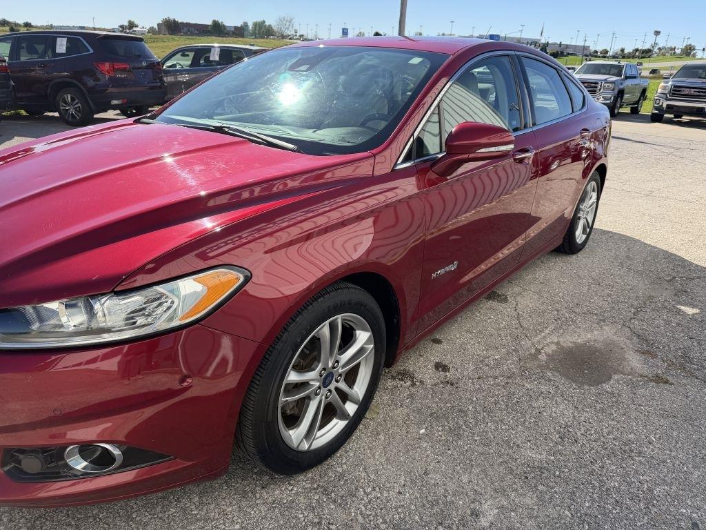 Ford Fusion 4dr Sdn Titanium Hybrid FWD 2015