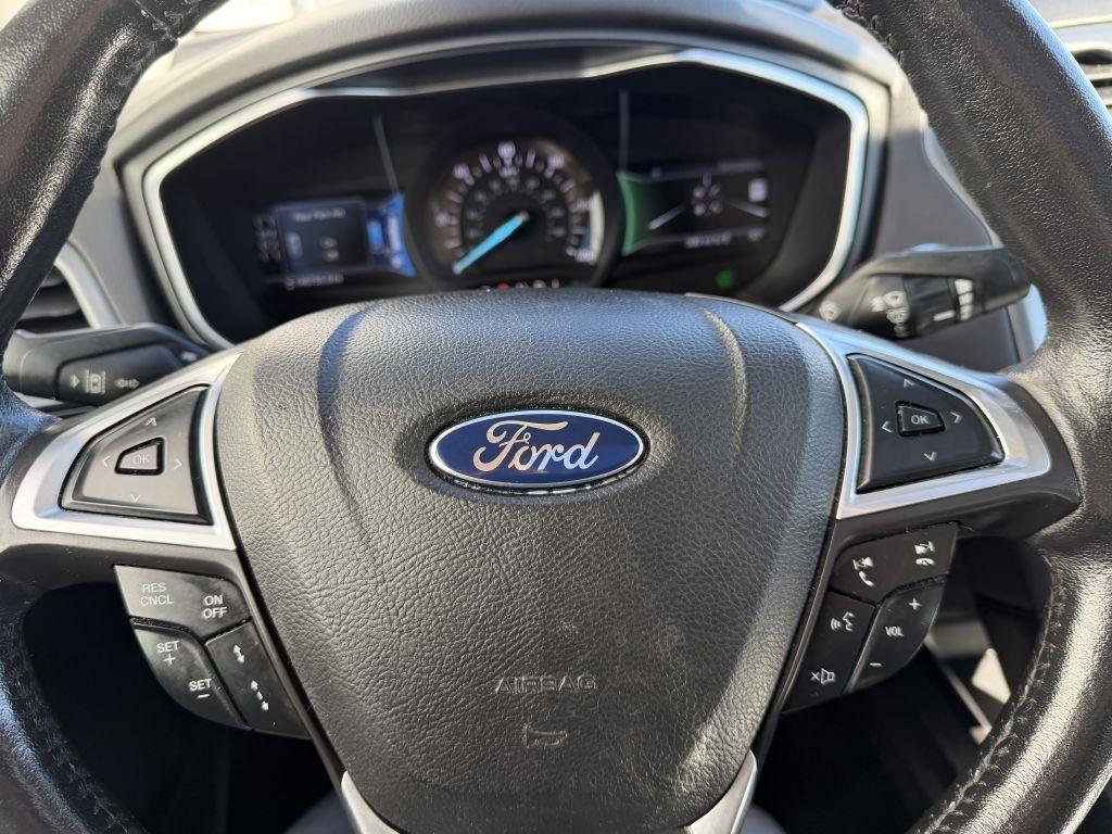 Ford Fusion 4dr Sdn Titanium Hybrid FWD 2015