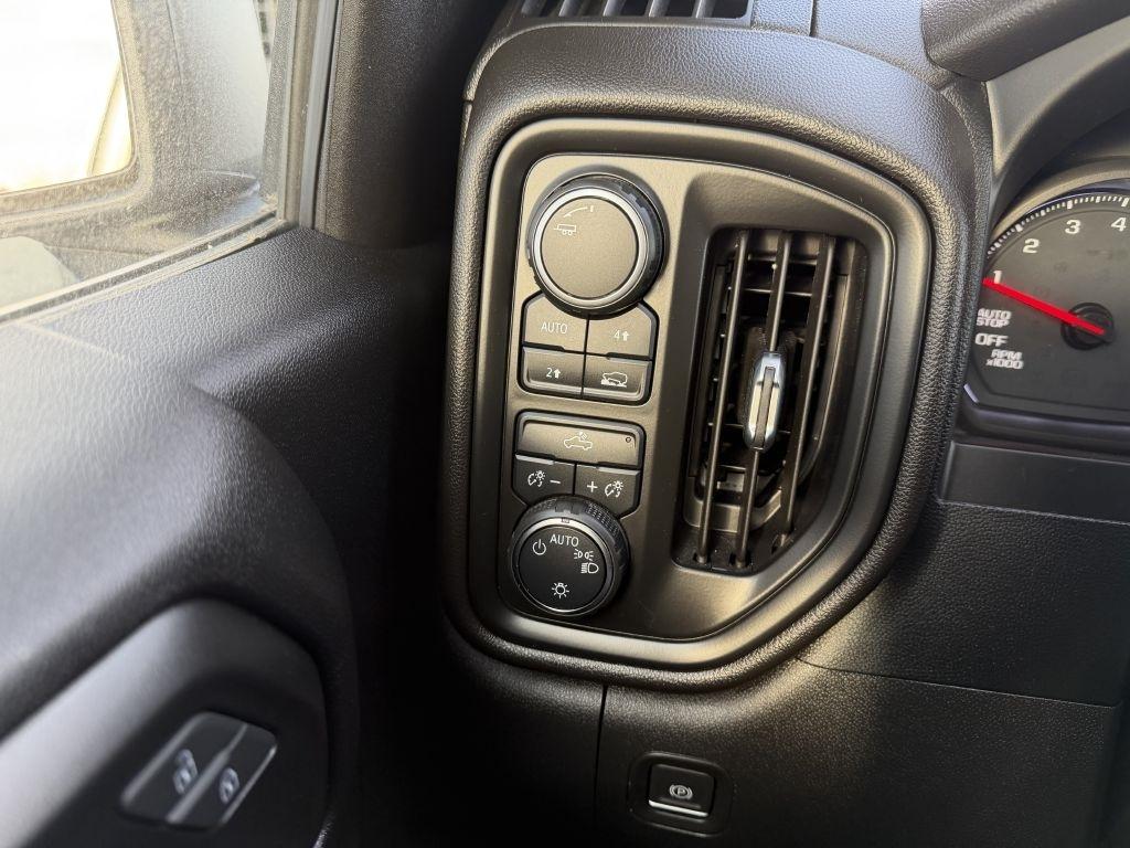 Chevrolet Silverado 1500 LTD 4WD Crew Cab 147" Custom 2022