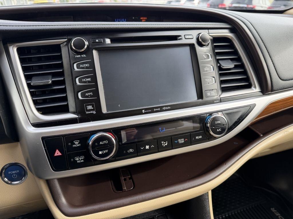 Toyota Highlander Hybrid Limited V6 AWD (Natl) 2019