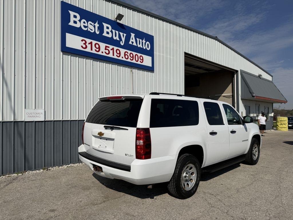 Chevrolet Suburban 2WD 4dr Commercial 2014