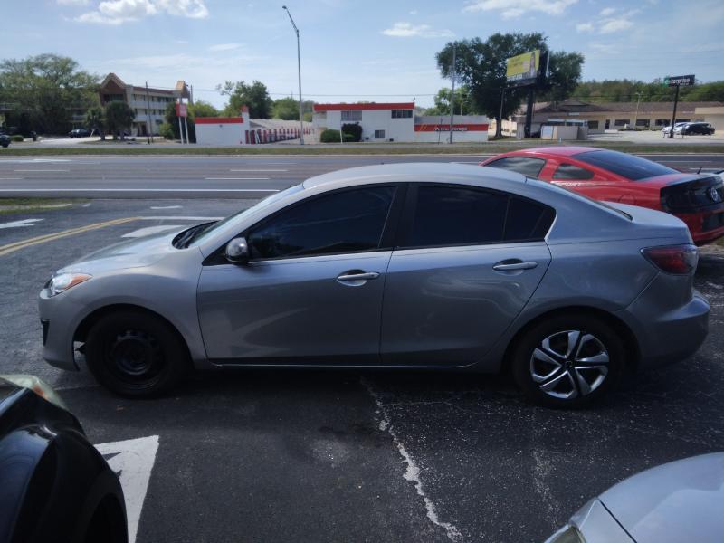 Mazda MAZDA3 i Sport 4-Door 2012