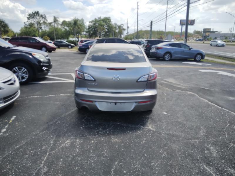 Mazda MAZDA3 i Sport 4-Door 2012