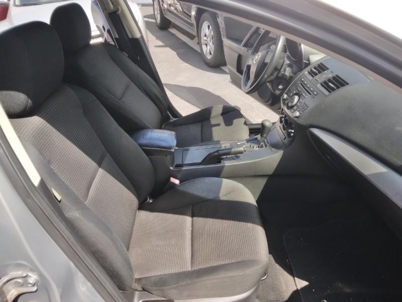 Mazda MAZDA3 i Sport 4-Door 2012