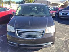 2012 Chrysler Town & Country 