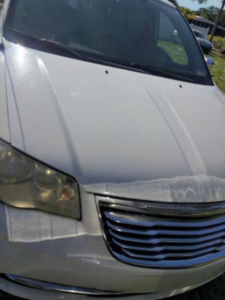 Chrysler Town & Country Touring-L 2012