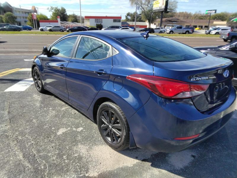 Hyundai Elantra SE 6AT 2015