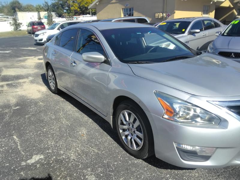 Nissan Altima 2.5 SV 2014
