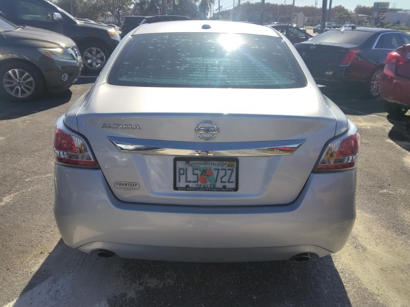 Nissan Altima 2.5 SV 2014