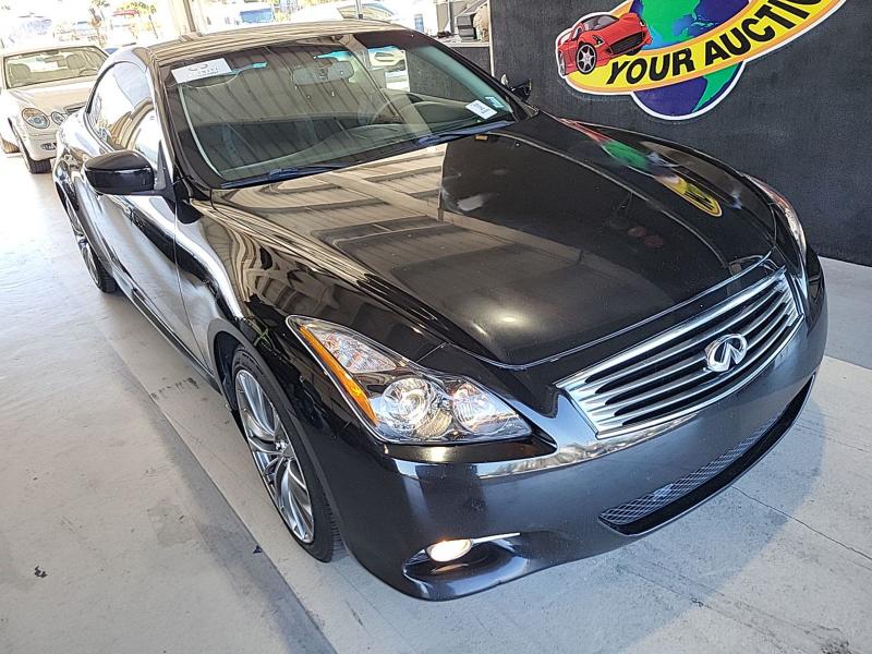 Infiniti G Convertible  2011