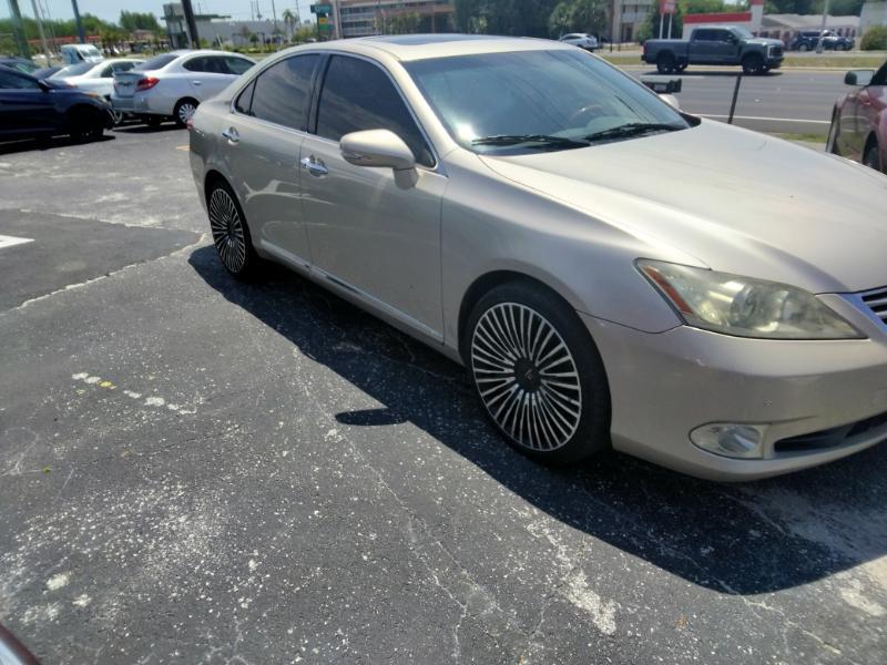 Lexus ES 350 Sedan 2010