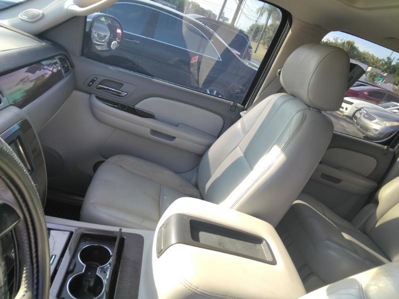 Chevrolet Suburban LTZ 1500 2WD 2007