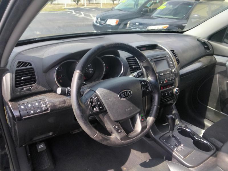 Kia Sorento EX 2WD 2012