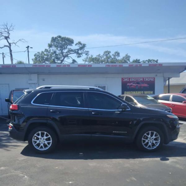 Jeep Cherokee Latitude FWD 2016