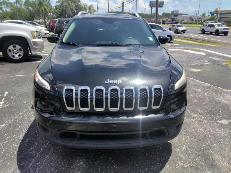 Jeep Cherokee Latitude FWD 2016