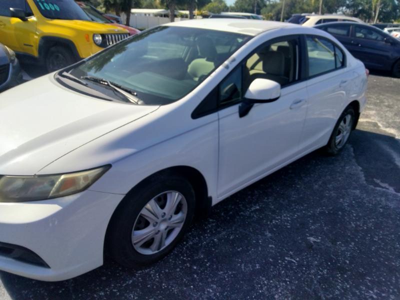 Honda Civic LX Sedan 5-Speed AT 2013