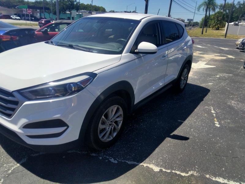 Hyundai Tucson SE 2017