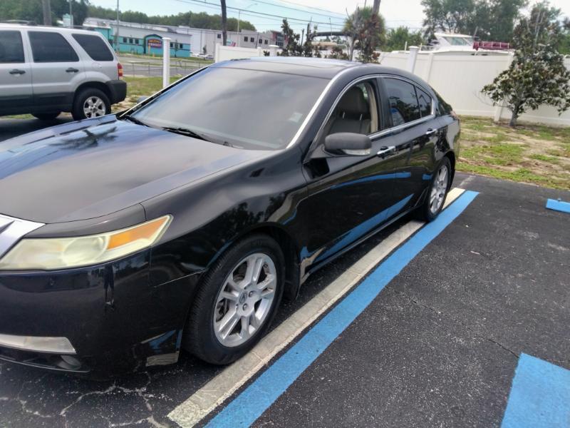 Acura TL 5-Speed AT with Tech Package 2009