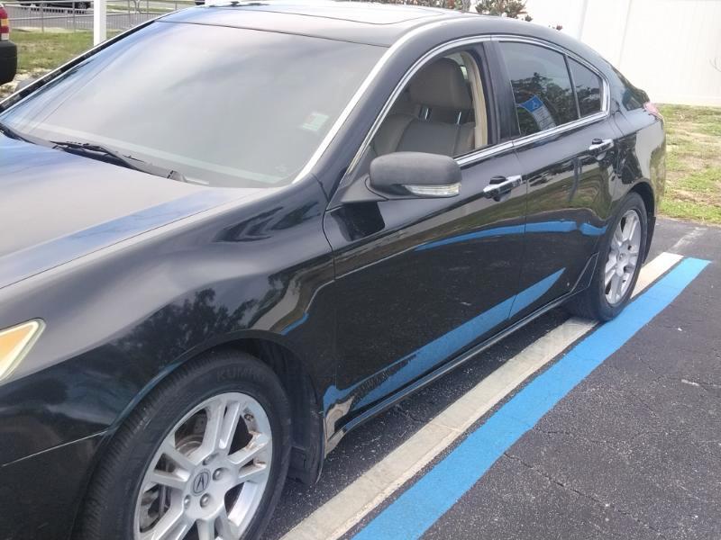 Acura TL 5-Speed AT with Tech Package 2009