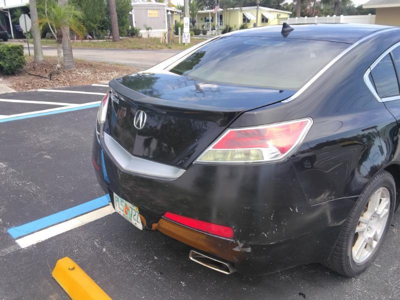 Acura TL 5-Speed AT with Tech Package 2009