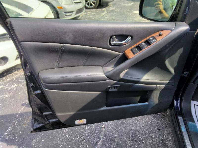 Nissan Murano LE 2014