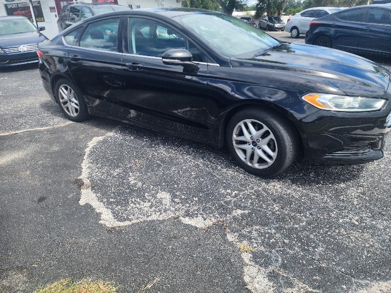 Ford Fusion SE 2016