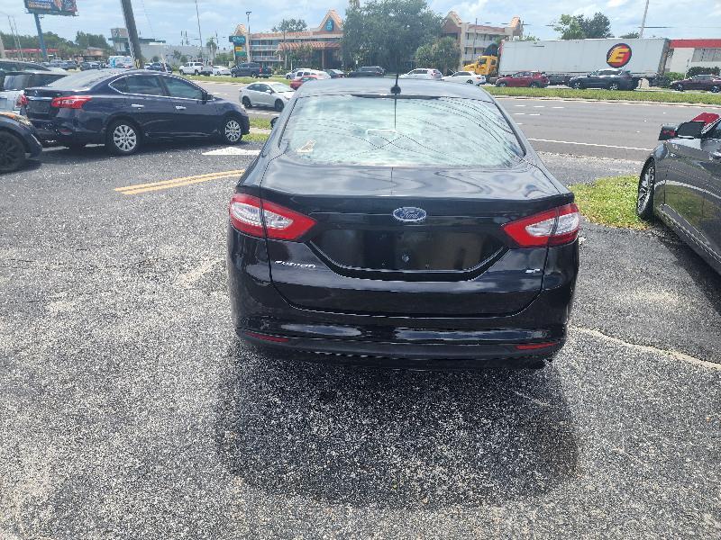 Ford Fusion SE 2016