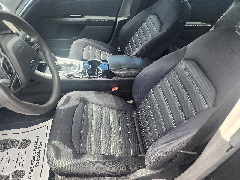 Ford Fusion SE 2016