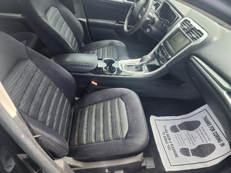 Ford Fusion SE 2016