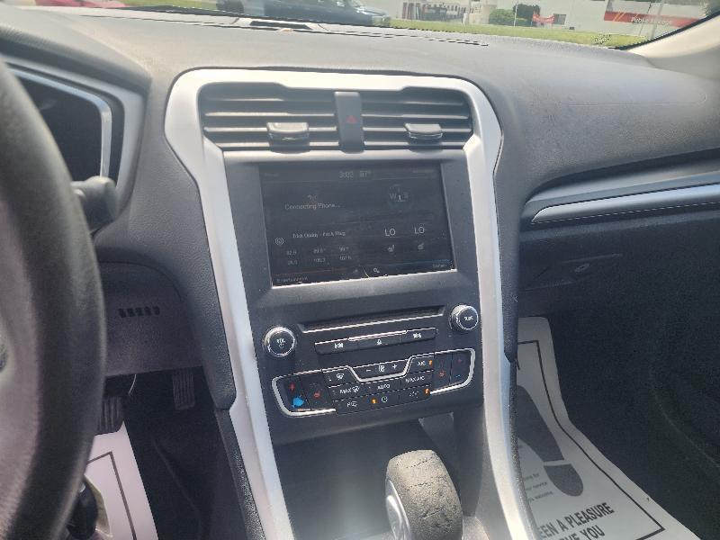 Ford Fusion SE 2016