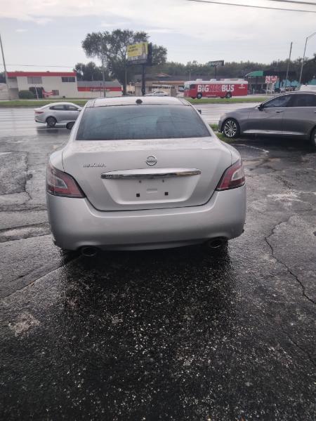 Nissan Maxima SV 2014