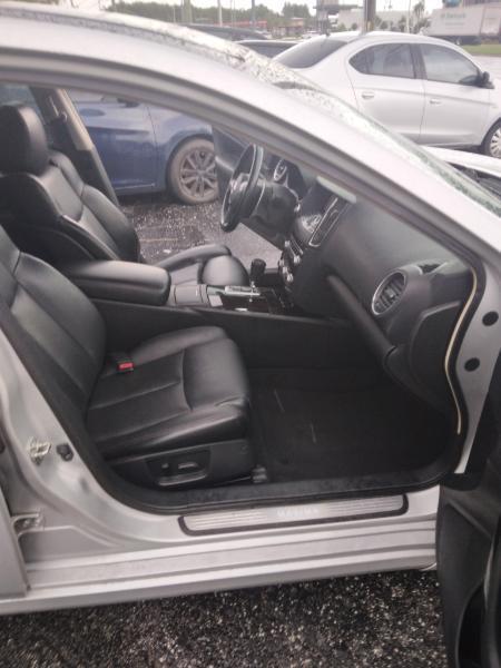 Nissan Maxima SV 2014