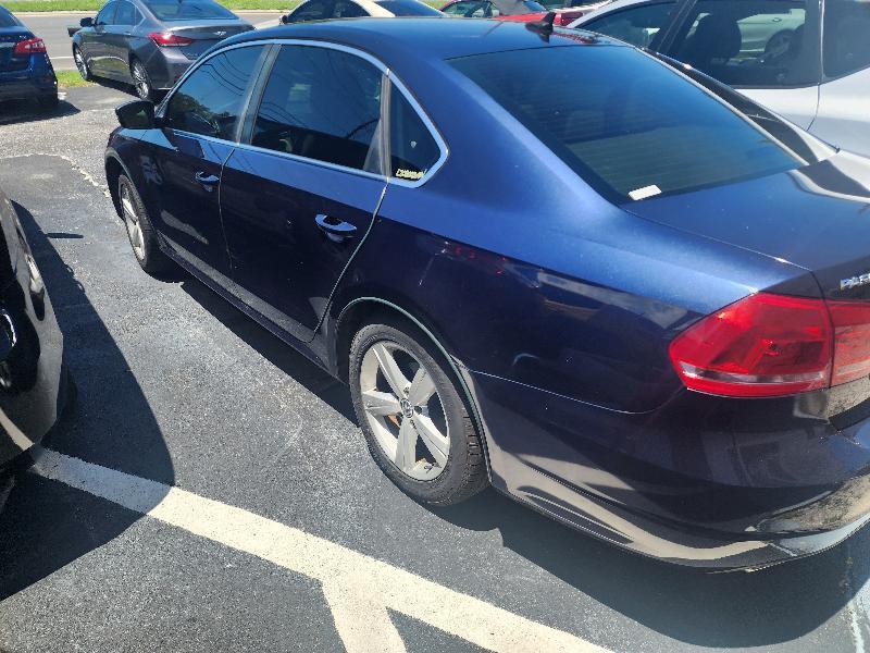 Volkswagen Passat 2.5L SE AT 2013