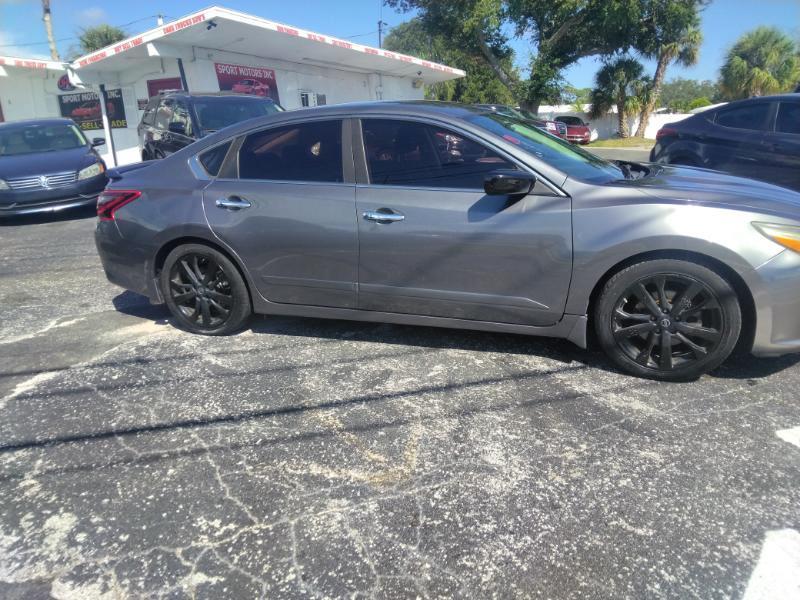 Nissan Altima 2.5 SR 2017