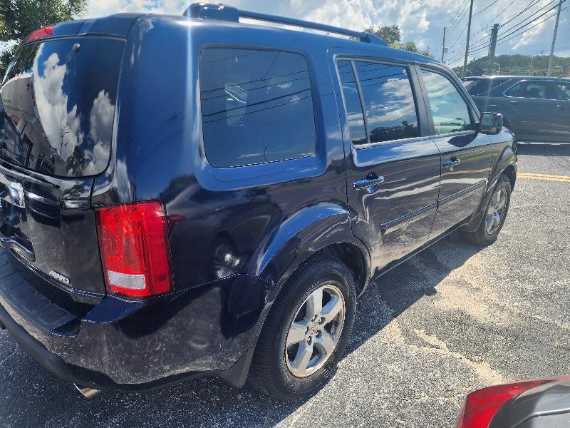 Honda Pilot EX-L 4WD 5-Spd AT with DVD 2011