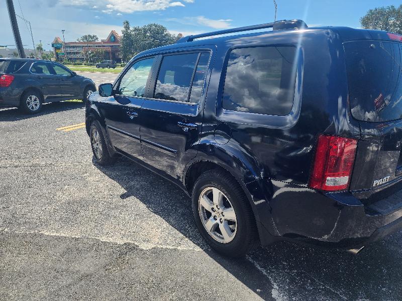 Honda Pilot EX-L 4WD 5-Spd AT with DVD 2011