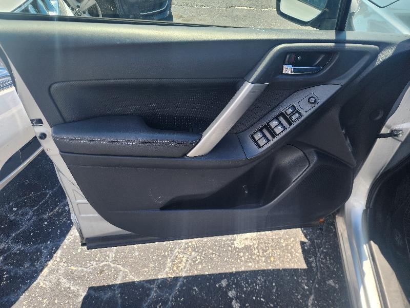 Subaru Forester 2.5i Limited 2015