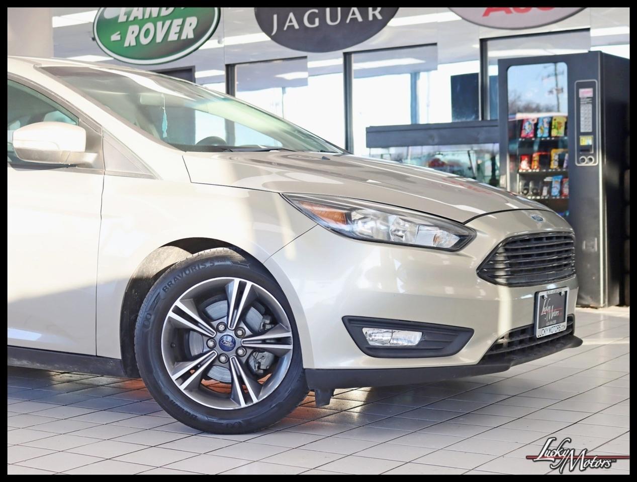 Ford Focus SE Sedan 2016