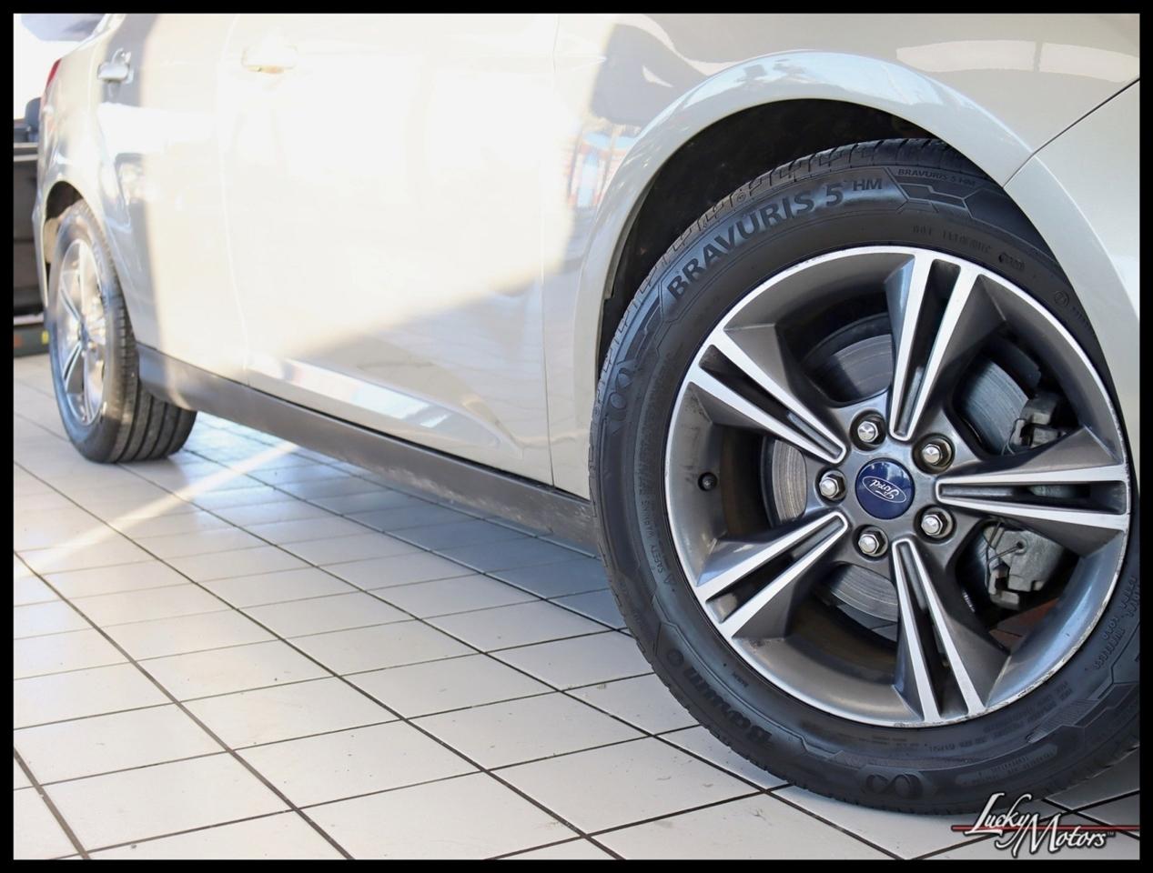 Ford Focus SE Sedan 2016