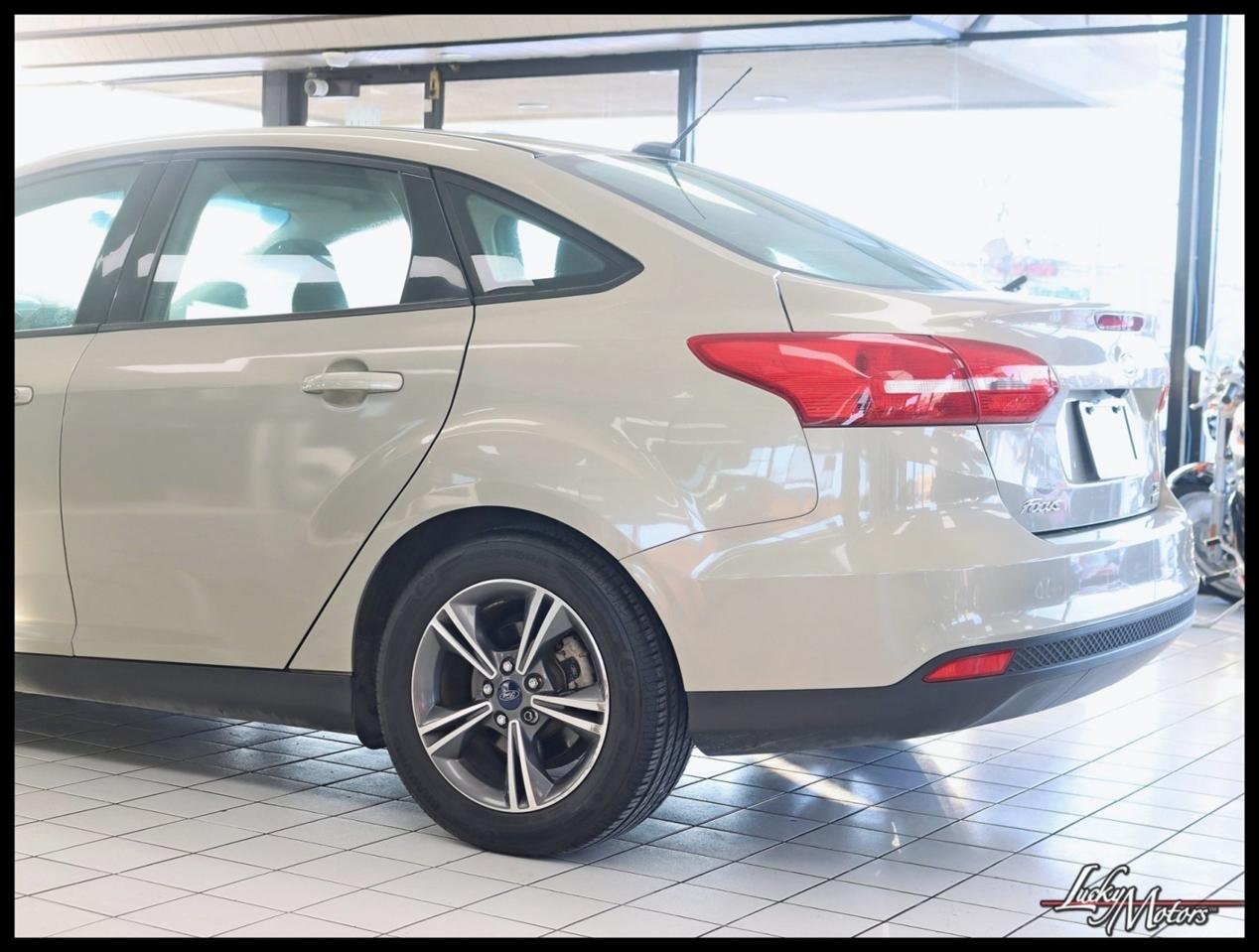Ford Focus SE Sedan 2016
