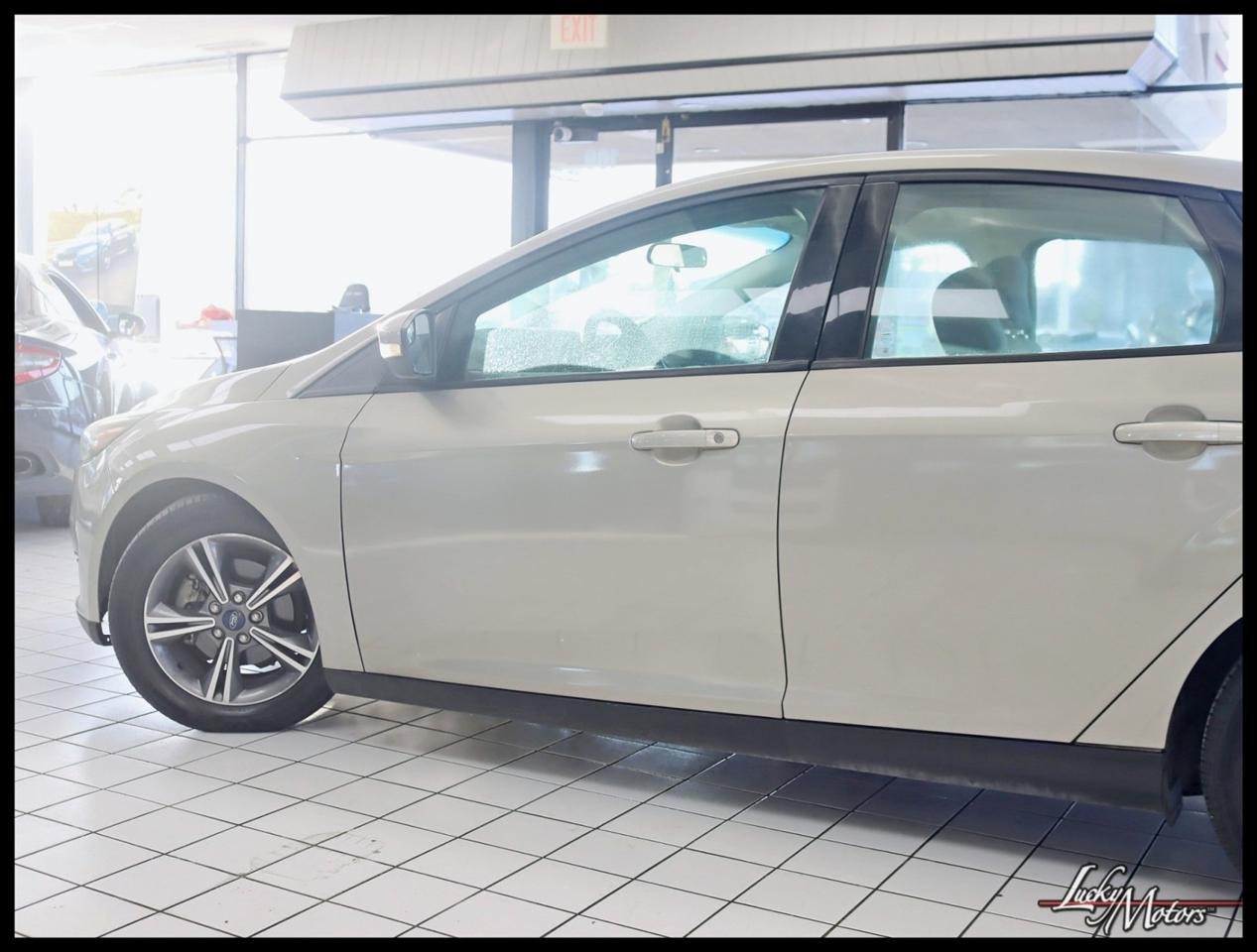 Ford Focus SE Sedan 2016